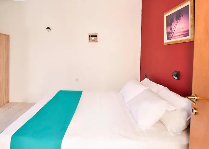 بيت للعطل Vast Emerald, The Only House In Kavourotrypes سارتي