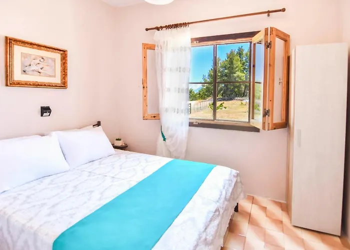 بيت للعطل Vast Emerald, The Only House In Kavourotrypes *